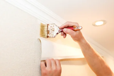 Pose de papier peint à Oust — revêtements muraux et toiles de verre